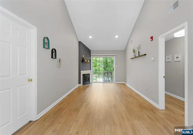 Photo 3 of Sale Pending at 314 Cambridge Dr #70, Butler Borough, NJ 07405 | MLS# 26033072 | Listing updated on 2026-09-25