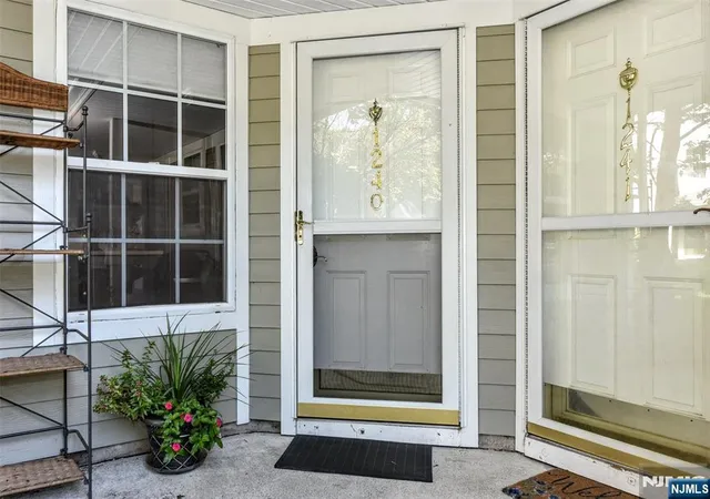 Photo 2 of Sale Pending at 1240 Garrison Ct, Mahwah, NJ 07430 | MLS# 26033134 | Listing updated on 2026-09-17