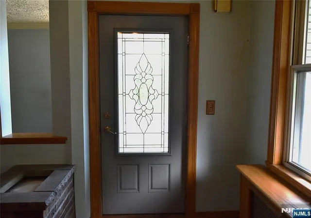 Photo 3 of Single family home for sale at 3 Linden Ave, Elmwood Park, NJ 07407 | MLS# 26033139 | Listing updated on 2026-09-18