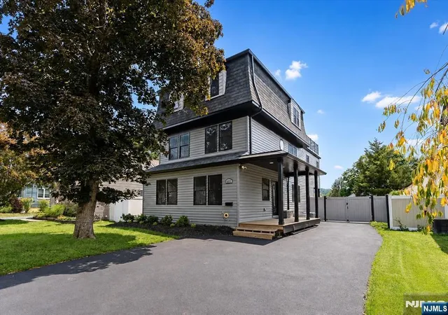 Photo 2 of Sale Pending at 1074 Colfax Ave, Pompton Lakes, NJ 07442 | MLS# 26033156 | Listing updated on 2026-09-14