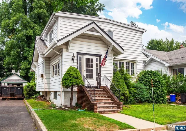 Photo 2 of Single family home for sale at 161 Walnut Ave, Bogota, NJ 07603 | MLS# 26033180 | Listing updated on 2026-10-08