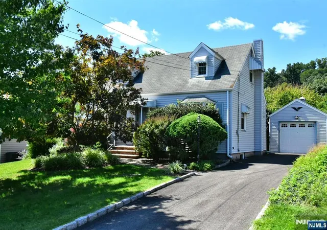 Photo 2 of Single family home for sale at 12 Woodside Ave, Hawthorne, NJ 07506 | MLS# 26033196 | Listing updated on 2026-09-17
