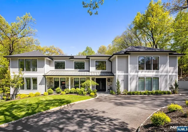 Photo 1 of Single family home for sale at 315 Freemans Ln, Franklin Lakes, NJ 07417 | MLS# 26033210 | Listing updated on 2026-09-13