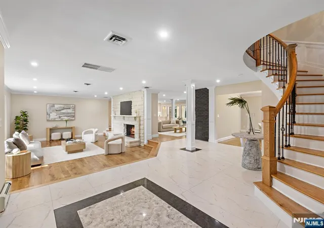 Photo 1 of Single family home for sale at 17 Deerhill Dr, Ho Ho Kus, NJ 07423 | MLS# 26033213 | Listing updated on 2026-10-08