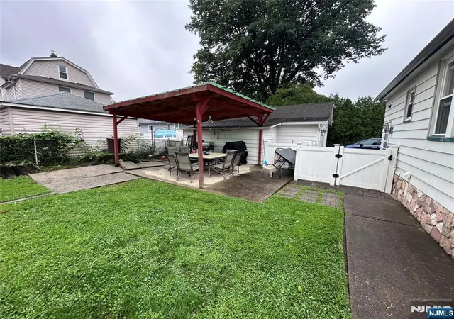 Photo 4 of Multi family home for sale at 62 Tuxedo Ave, Hawthorne, NJ 07506 | MLS# 26033227 | Listing updated on 2026-09-16