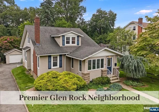 Photo 1 of Single family home for sale at 31 Kent Rd, Glen Rock, NJ 07452 | MLS# 26033236 | Listing updated on 2026-09-13