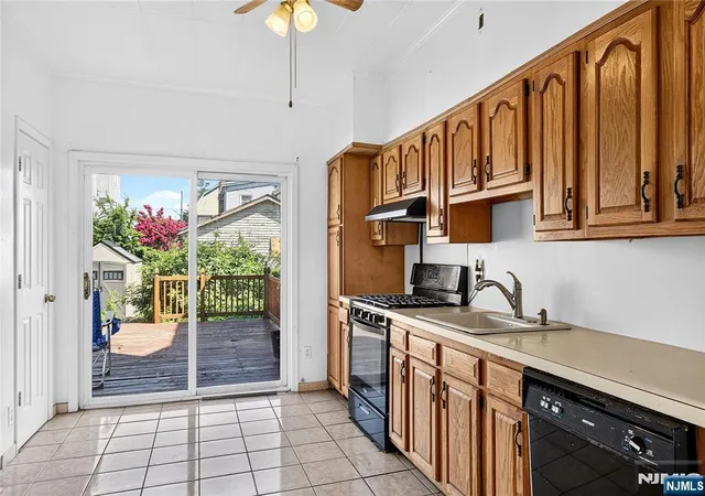 Photo 3 of Single family home for sale at 6 Lincoln Pl, East Rutherford, NJ 07073 | MLS# 26033244 | Listing updated on 2026-09-02