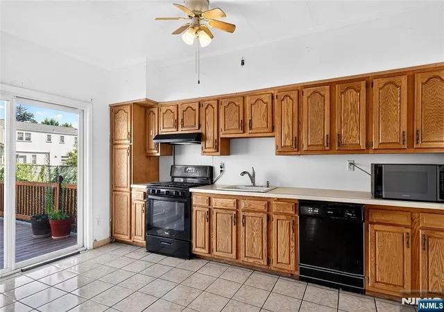Photo 4 of Single family home for sale at 6 Lincoln Pl, East Rutherford, NJ 07073 | MLS# 26033244 | Listing updated on 2026-09-02