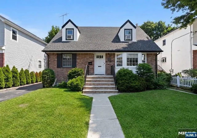 Photo 1 of Sale Pending at 422 Union Ave, Rutherford, NJ 07070 | MLS# 26033275 | Listing updated on 2026-09-14