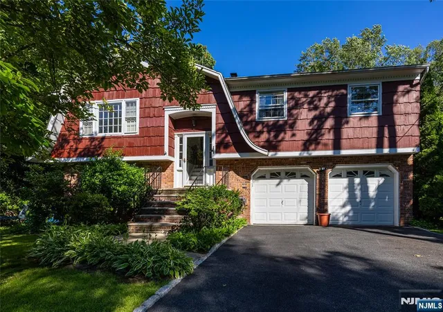 Photo 1 of Single family home for sale at 52 Aspen Ln, West Milford, NJ 07480 | MLS# 26033276 | Listing updated on 2026-10-13