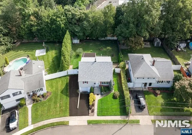 Photo 1 of Single family home for sale at 31 Vivian Ave, Emerson, NJ 07630 | MLS# 26033277 | Listing updated on 2026-10-13