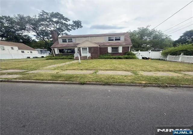 Photo 2 of Single family home for sale at 131 Intervale Rd, Teaneck, NJ 07666 | MLS# 26033305 | Listing updated on 2026-10-14