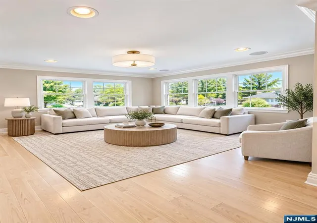 Photo 4 of Single family home for sale at 380 Hoover Ave, Twp Of Washington, NJ 07676 | MLS# 26033306 | Listing updated on 2026-09-18
