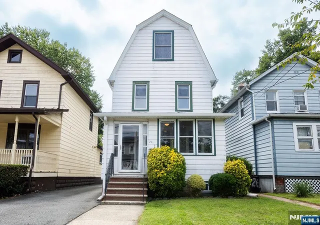 Photo 1 of Single family home for sale at 24 Maolis Ave, Bloomfield, NJ 07003 | MLS# 26033312 | Listing updated on 2026-09-13