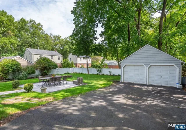 Photo 31 of Sale Pending at 241 Hope St, Ridgewood, NJ 07450 | MLS# 26033323 | Listing updated on 2026-10-15