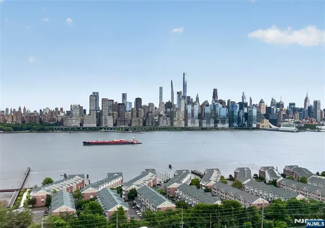 Condo for sale at 6515 Boulevard E #9J, West New York, NJ 07093 | MLS# 26033339