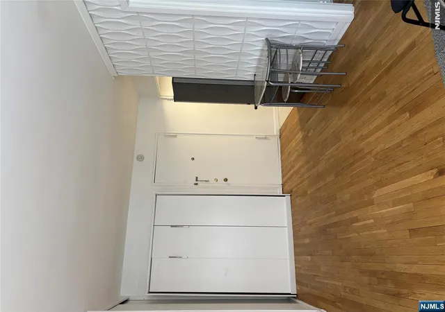 Photo 3 of House for sale at 400 Fairview Ave #1H, Fort Lee, NJ 07024 | MLS# 26033341 | Listing updated on 2026-09-03