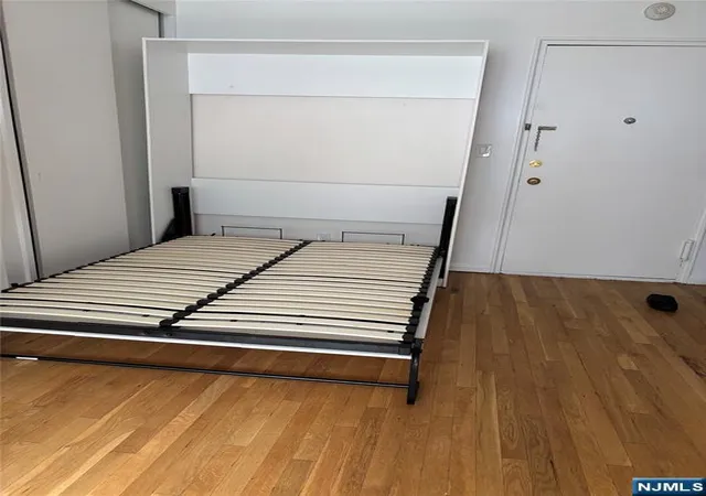 Photo 4 of House for sale at 400 Fairview Ave #1H, Fort Lee, NJ 07024 | MLS# 26033341 | Listing updated on 2026-09-03