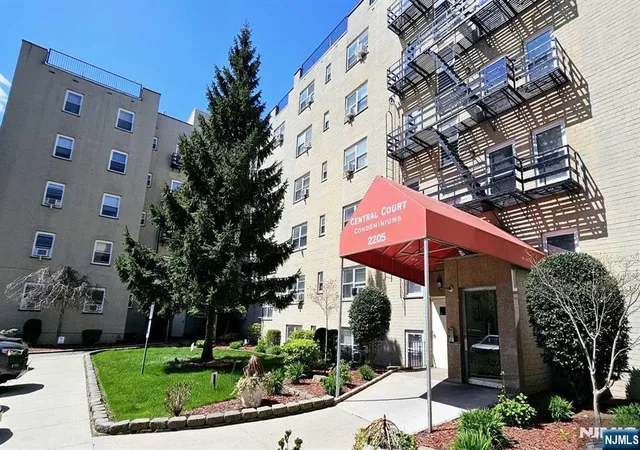 Photo 2 of Condo for sale at 2205 Central Rd #D1, Fort Lee, NJ 07024 | MLS# 26033348 | Listing updated on 2026-09-09