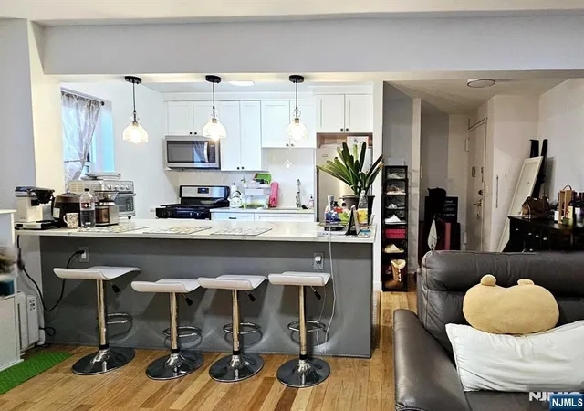 Photo 3 of Condo for sale at 2205 Central Rd #D1, Fort Lee, NJ 07024 | MLS# 26033348 | Listing updated on 2026-09-09