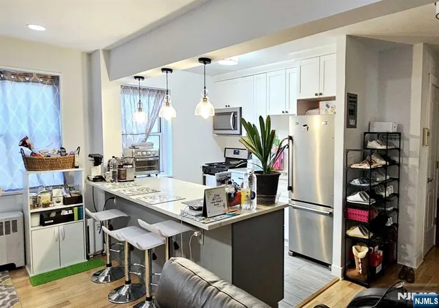 Photo 4 of Condo for sale at 2205 Central Rd #D1, Fort Lee, NJ 07024 | MLS# 26033348 | Listing updated on 2026-09-09