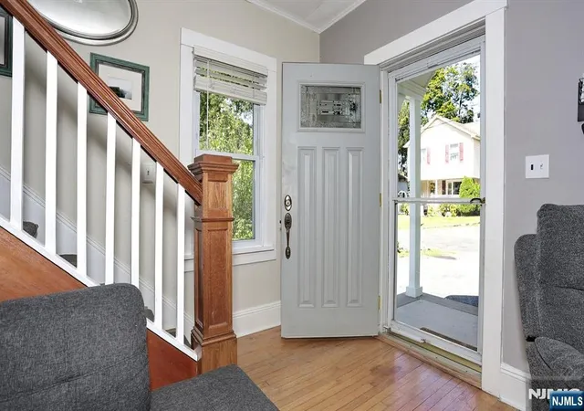 Photo 3 of Single family home for sale at 29 Silver Birch Ave, Oakland, NJ 07436 | MLS# 26033353 | Listing updated on 2026-09-29
