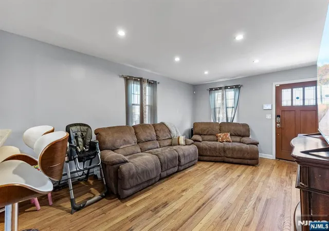 Photo 4 of Sale Pending at 789 Harvard Pl, Cliffside Park, NJ 07010 | MLS# 26033377 | Listing updated on 2026-10-06