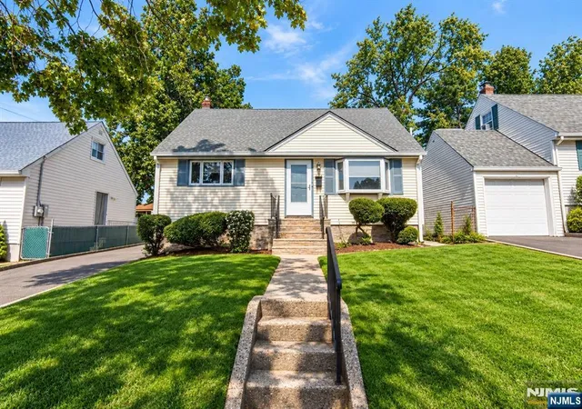 Photo 1 of Sale Pending at 187 Kent St, Hackensack, NJ 07601 | MLS# 26033393 | Listing updated on 2026-10-26
