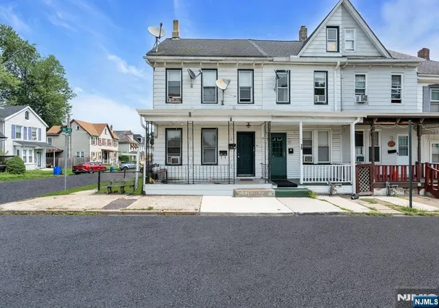 Photo 2 of Multi family home for sale at 17 Railroad Ave, Phillipsburg, NJ 08865 | MLS# 26033395 | Listing updated on 2026-10-13