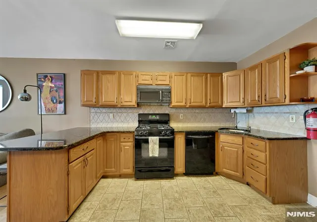 Photo 4 of Condo for sale at 9039 Palisade Ave #4, North Bergen, NJ 07047 | MLS# 26033404 | Listing updated on 2026-09-16
