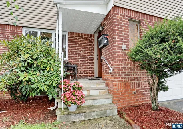 Photo 2 of Single family home for sale at 12 Margaret Ct, Fair Lawn, NJ 07410 | MLS# 26033409 | Listing updated on 2026-09-13