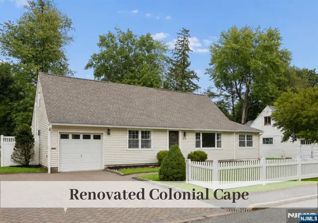Photo 1 of Sale Pending at 29 Lockwood Dr, Waldwick, NJ 07463 | MLS# 26033411 | Listing updated on 2026-10-13