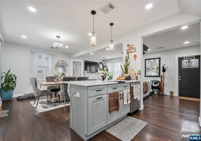 Photo 3 of Single family home for sale at 154 Sandford Ave, North Plainfield, NJ 07060 | MLS# 26033413 | Listing updated on 2026-09-13