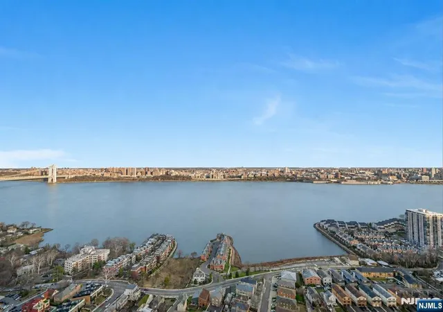 Photo 3 of Condo for sale at 5 Horizon Rd #2909, Fort Lee, NJ 07024 | MLS# 26033438 | Listing updated on 2026-09-04
