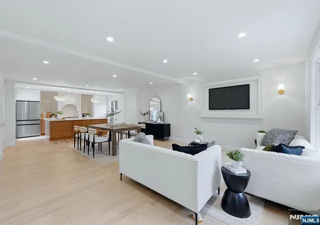 Photo 3 of Single family home for sale at 60 Lasalle Ave, Hasbrouck Heights, NJ 07604 | MLS# 26033455 | Listing updated on 2026-09-19