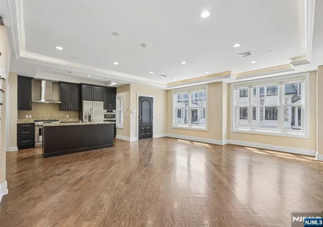 Photo 3 of Townhouse for sale at 20 Marquis Ct, Edgewater, NJ 07020 | MLS# 26033476 | Listing updated on 2026-09-16