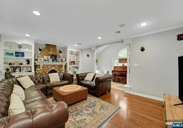 Photo 4 of Single family home for sale at 2319 Colonial Dr, Rahway, NJ 07065 | MLS# 26033480 | Listing updated on 2026-09-17