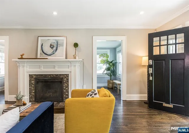 Photo 3 of Single family home for sale at 8 Berkeley Rd, Maplewood, NJ 07040 | MLS# 26033490 | Listing updated on 2026-09-04