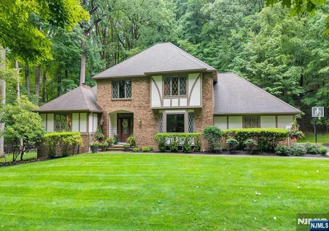 Photo 2 of Sale Pending at 55 Cheyenne Trl, Sparta, NJ 07871 | MLS# 26033491 | Listing updated on 2026-09-25