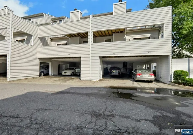 Photo 2 of Townhouse for sale at 812 Topsail Ln, Secaucus, NJ 07094 | MLS# 26033494 | Listing updated on 2026-09-13