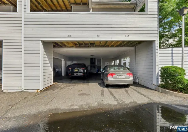 Photo 3 of Townhouse for sale at 812 Topsail Ln, Secaucus, NJ 07094 | MLS# 26033494 | Listing updated on 2026-09-13