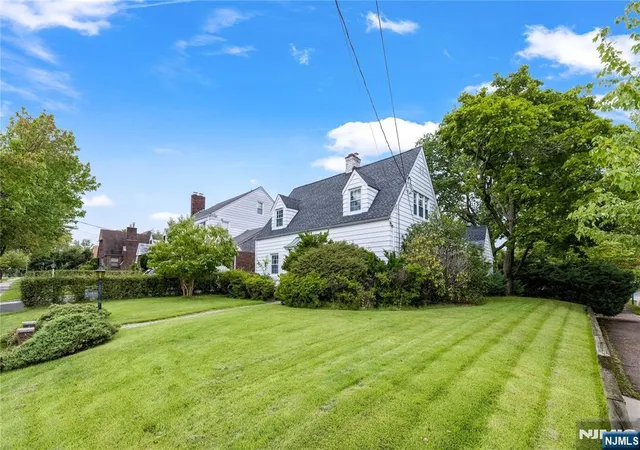 Photo 1 of Single family home for sale at 633 Prospect Ave, Ridgefield, NJ 07657 | MLS# 26033510 | Listing updated on 2026-09-19