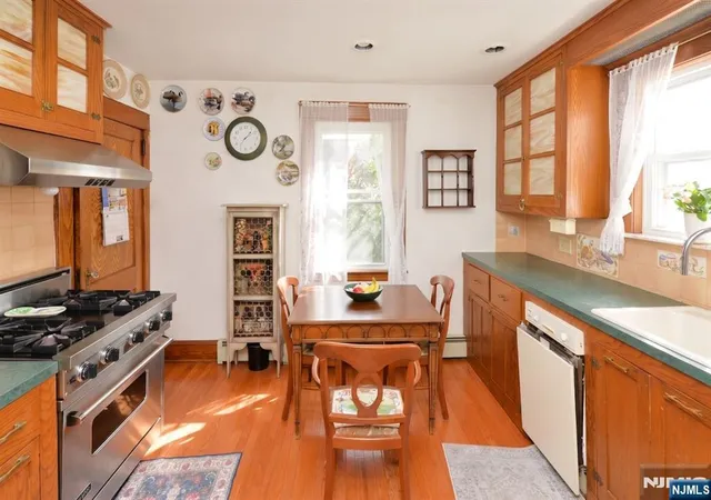 Photo 3 of Single family home for sale at 12 17 Roosevelt Pl, Fair Lawn, NJ 07410 | MLS# 26033514 | Listing updated on 2026-09-17