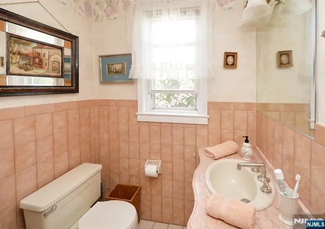Photo 3 of Single family home for sale at 12-17 Roosevelt Pl, Fair Lawn, NJ 07410 | MLS# 26033514 | Listing updated on 2026-09-17