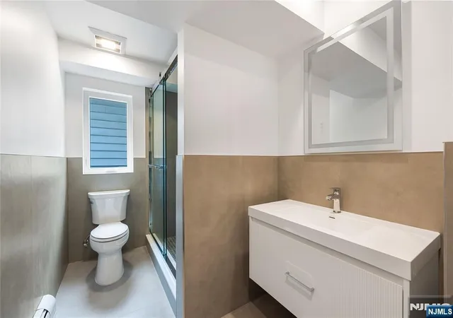 Photo 4 of Single family home for sale at 428 Lafayette Ave, Cliffside Park, NJ 07010 | MLS# 26033543 | Listing updated on 2026-09-12