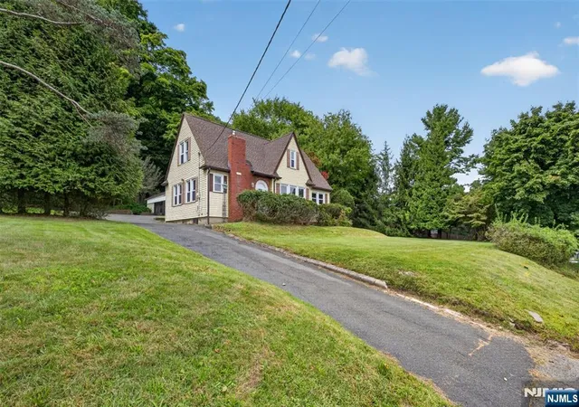 Photo 2 of Single family home for sale at 1208 Pompton Ave, Cedar Grove, NJ 07009 | MLS# 26033582 | Listing updated on 2026-09-06