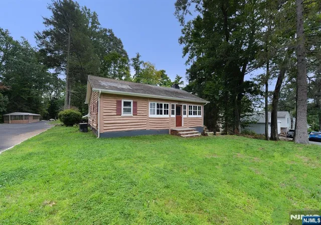 Photo 2 of Single family home for sale at 100 Tower Rd, Wayne, NJ 07470 | MLS# 26033603 | Listing updated on 2026-09-04