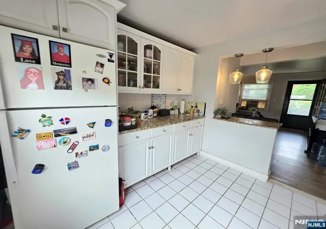 Photo 4 of Condo for sale at 2209d Center Ave #D, Fort Lee, NJ 07024 | MLS# 26033609 | Listing updated on 2026-09-10