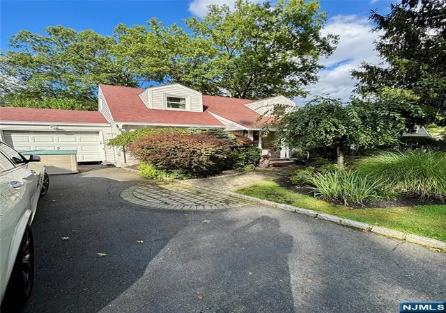 Photo 2 of Single family home for sale at 70 Mayfair Dr, West Orange, NJ 07052 | MLS# 26033614 | Listing updated on 2026-09-20