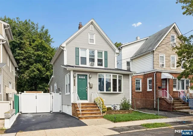 Photo 1 of Sale Pending at 535 Freeman St, Lyndhurst, NJ 07071 | MLS# 26033630 | Listing updated on 2026-10-13